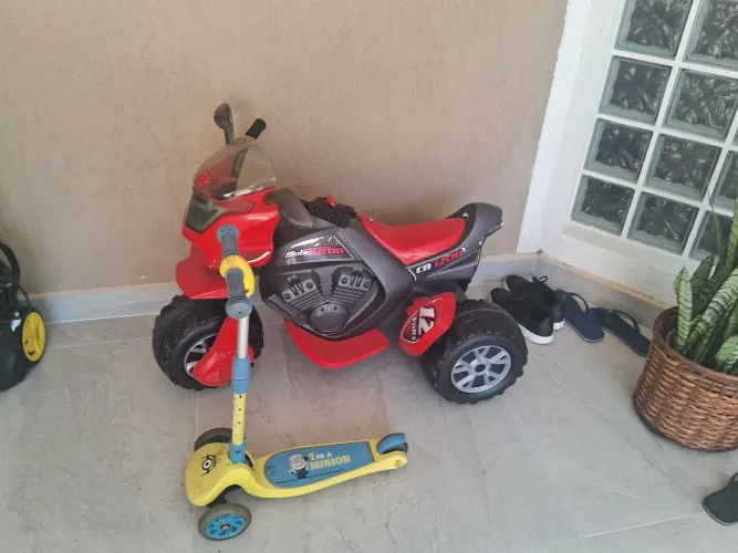 Moto elétrica infantil 12 volts