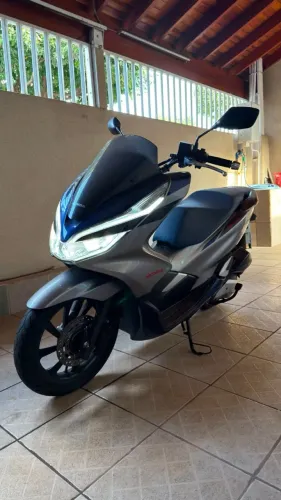Vendo moto Honda PCX Sport 150 2021