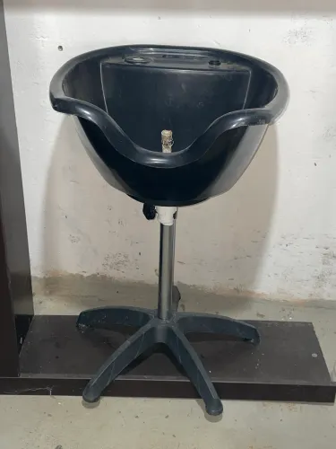 Vende-se lavatório para salão 