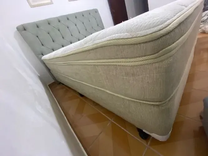 Cama Box King Simmons Beautyrest Houston Top Visco - 193x203 cm