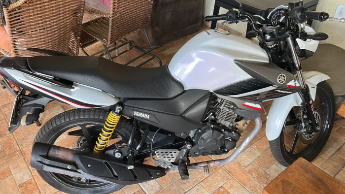 Fazer 150  2017/18 pneus novos óleo trocado 