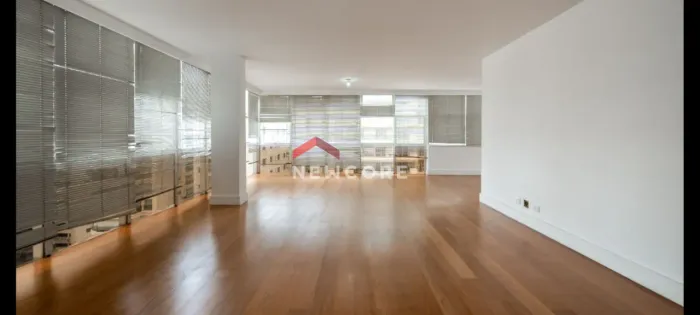 Apartamento em Rua Emílio de Menezes - Santa Cecília - São Paulo/SP