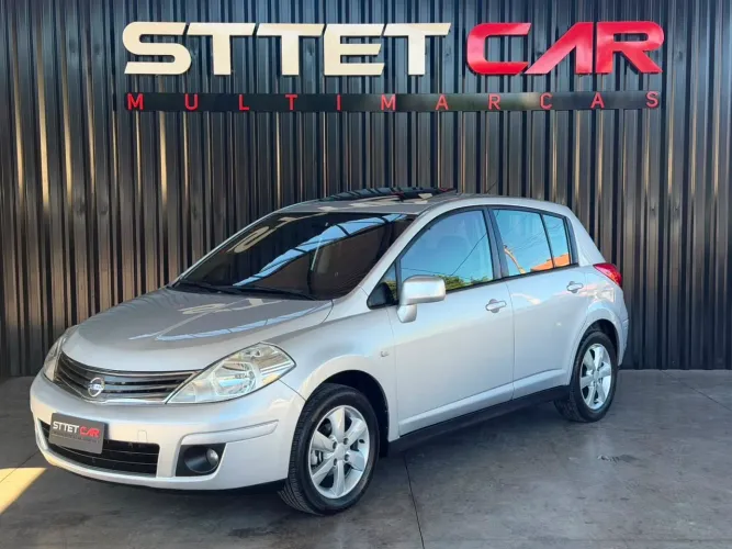 Nissan Tiida SL 1.8/1.8 Flex 16V Mec. 2011