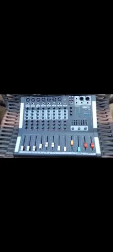 Mesa de som k-audio Mi80 com USB e efeitos 