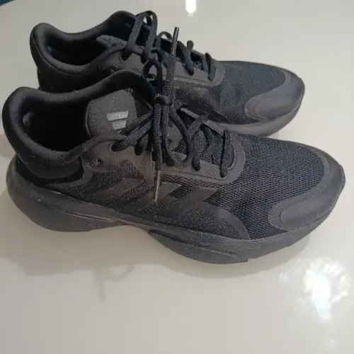 Tênis Adidas Response feminino