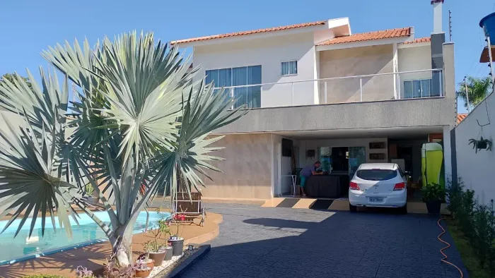 Sobrado para venda com 180 m2 em Marialva