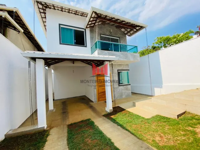 Excelente Casa em Condomínio para Venda localizada no Bairro Trilhas Do Sol, com 3 dormitó