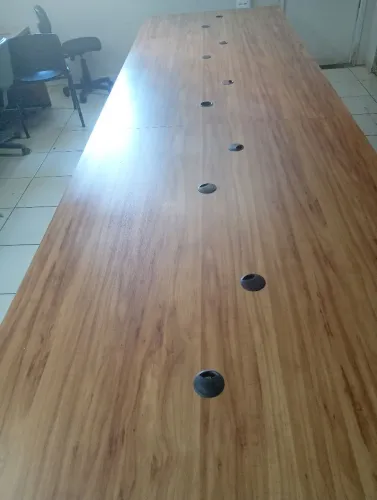 Mesa de madeira grande para escritório 