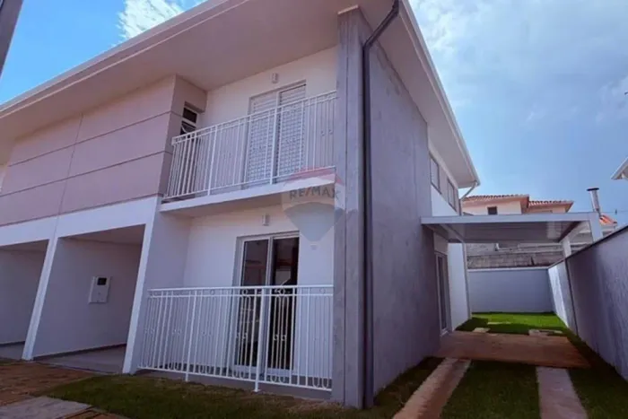 Casa nova para venda no Villa Flora Lótus com 3 dormitórios, suíte com closet e lazer comp