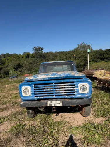Caminhão Ford Pipa motor Mercedes