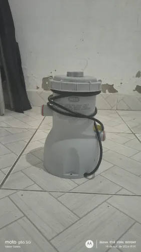Bomba Filtro para Piscina Mor 2.200 L/h (disponível em versões 110V/127V ou 220V).