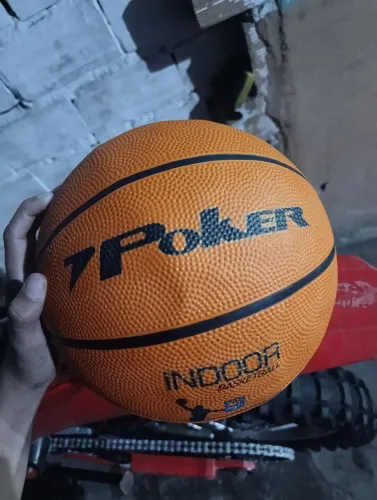 Vendo essa bola de basquete