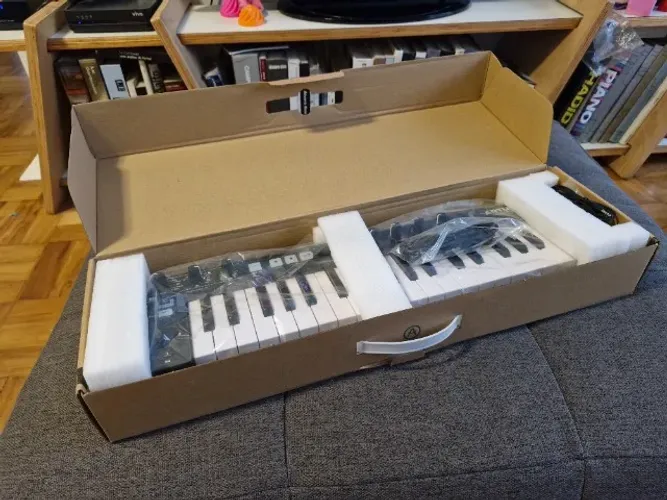 Teclado Controlador Midi Arturia Keystep 37 Black Edition Preto