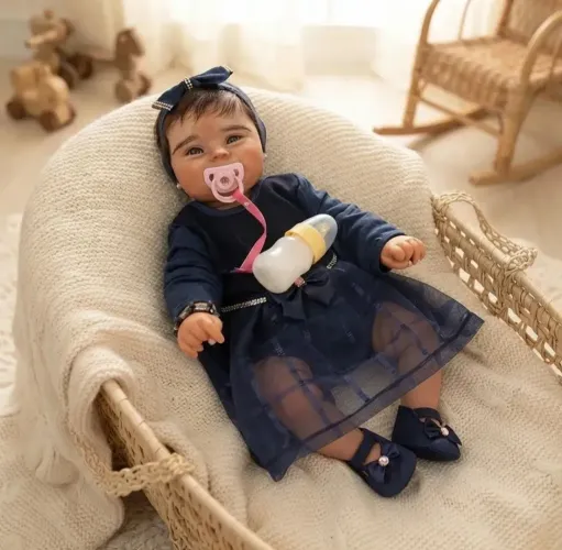 Bebê reborn corpo inteiro silicone menina