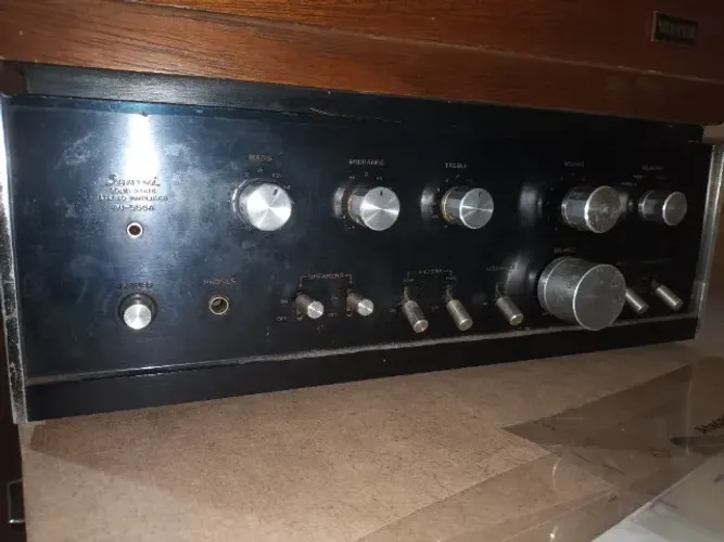 Receiver sansui