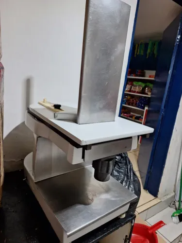 MÁQUINA DE FATIAR 