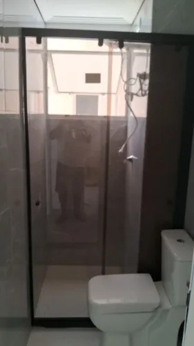 Box,janela e porta e fechamento de pia