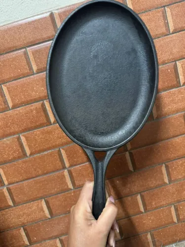 Frigideira de ferro fundido 