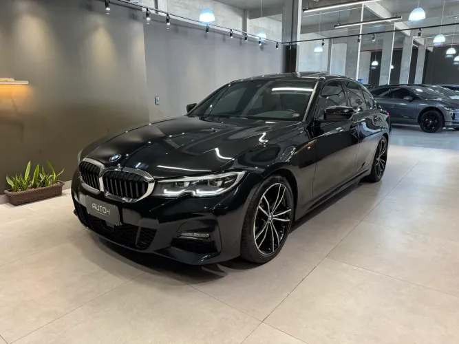 BMW 320I A 2.0 TB M Sport Activeflex 16V 4P 2022