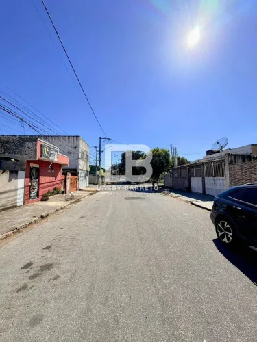 casa térrea com 3 quartos | piscina e churrasqueira | Av. são Fidelis