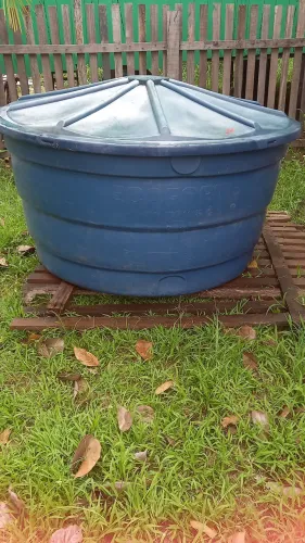 Vend_se caixa da água 