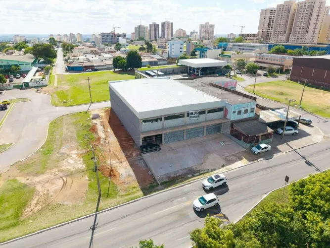 Galpão Comercial de 855 m² para Aluguel em Localização Privilegiada em Samambaia