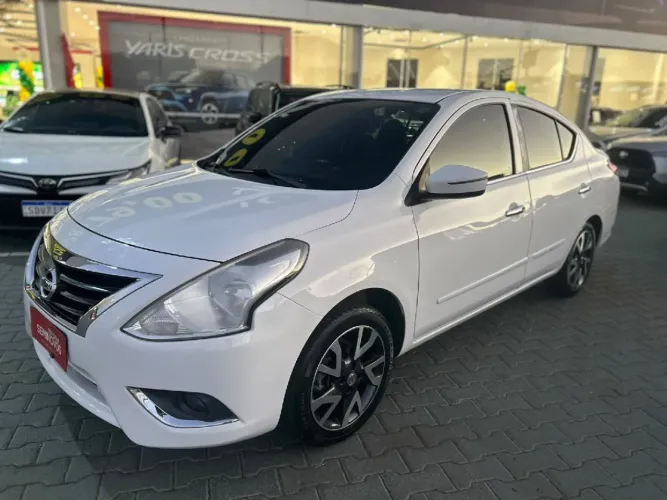 Nissan Versa Unique 1.6 16V Flexstart 4P Aut. 2016
