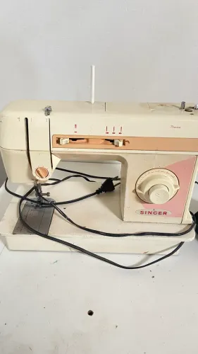 Máquina de costura 