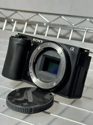 Sony ZV-E10 + Cage SmallRig + Kit Completo + Cooler Ulanzi