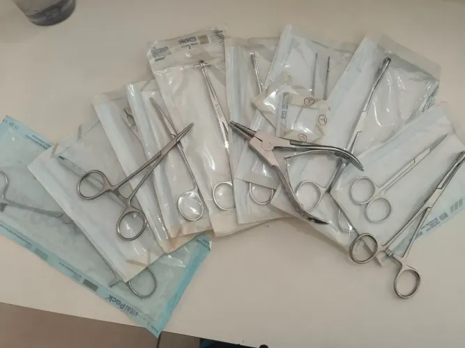 Material de Piercing