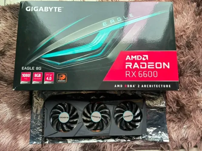 Placa de video RX 6600 8gb Gigabyte Eagle