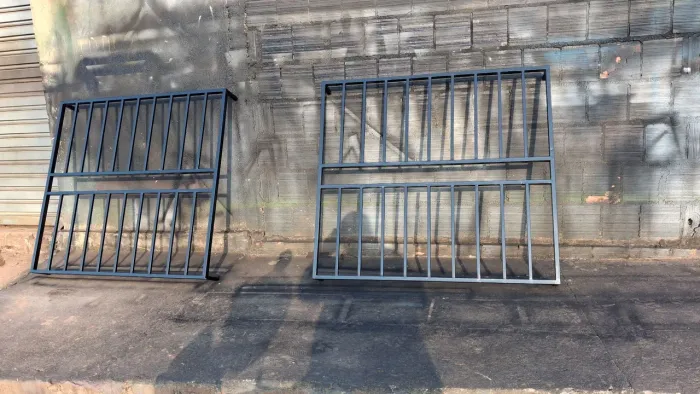 Vende-se grade para janelas de 1 metros tamanho 1.20 por 1.10