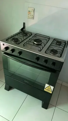 Fogão seminovo funcionando perfeitamente