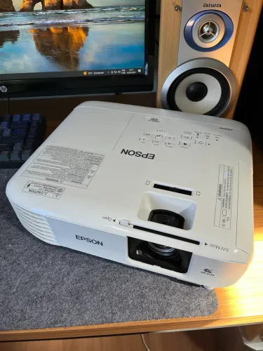 Projetor Epson Powerlite E20 XGA, 3400 Lumens.