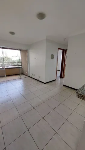 Apto 2/4 c/ ar, 1 suíte, cond. incluso