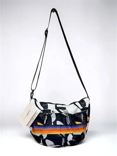 Bolsa crossbody da FARM estampada nova