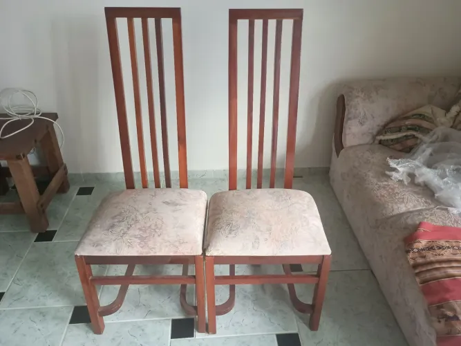 Cadeiras de Mogno Duzzi