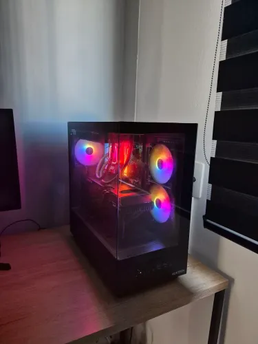 PC Gamer Ryzen 5 7600X + RX 7800 XT 16GB | AM5 DDR5 | Alto Desempenho