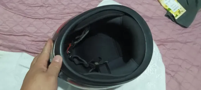 Capacete semi-novo
