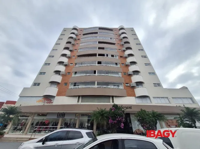 Excelente Apartamento 4 dormitório(s) em Canto - Florianópolis