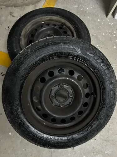 Vendo jogo de 4 rodas aro 14 Volkswagen - 4x100