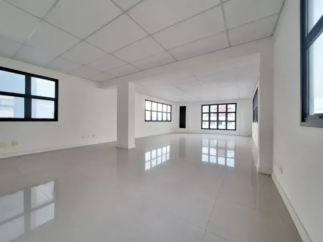 Prédio Comercial - 20 vagas - Elevador - Embaré - Santos - SP