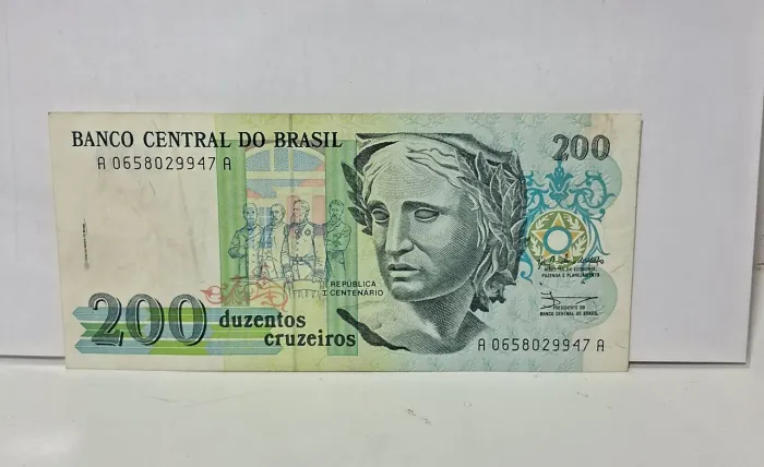 Cédulas antigas nacionais 8 reais cada