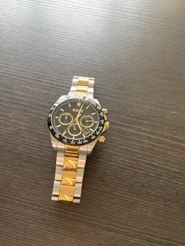 Relógio Boss Original com uso mínimo