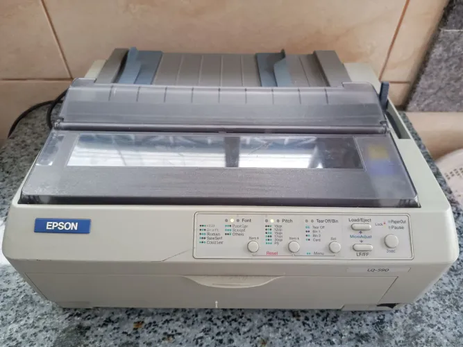 Vendo Impressora Matricial Epson Lq 590, 24 Agulhas, ideal para Tatuagem. Funcionando.