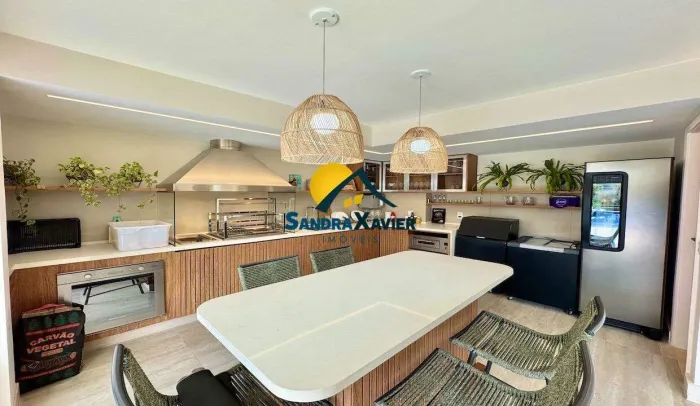 Diferenciada casa à venda no Sítio Bom, com 6 quartos (sendo 5 suítes) e piscina