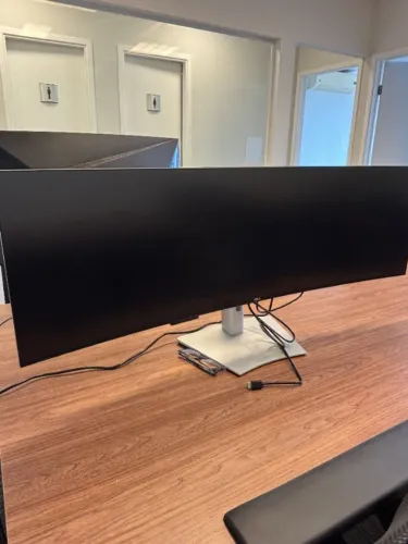 Monitor Dell UltraSharp 49" Curvo U4924DW - Dual QHD 5120x1440 IPS Black USB-C 90W