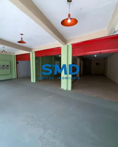 Loja 210m² Cachoeirinha | 3 Portas | 4 Banheiros | Bairro Cachoeirinha / Santa Cruz