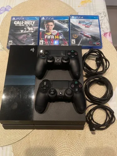 OPORTUNIDADE!!!! PS4 em excelente estado.