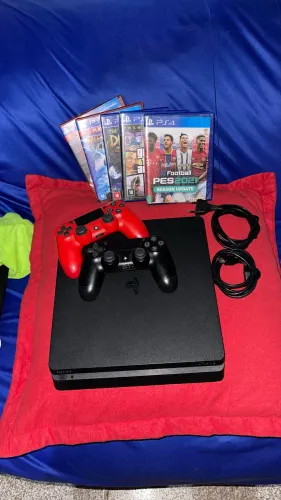 PS4 pra vender novo dois mês de uso só pegar e jogar